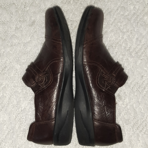 2/$50 CLARKS Shoes - Leather Upper - Padded Lining - Cushioned Insole - Sz 9M - Picture 9 of 11